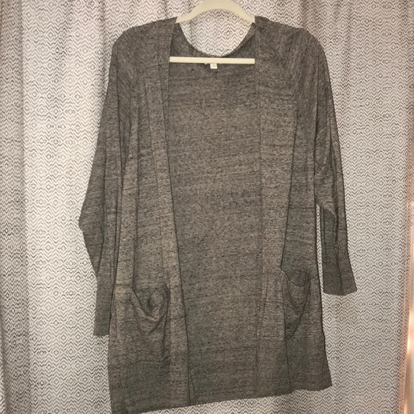 GAP Sweaters - Grey cardigan with pockets!